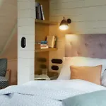 Bed & Breakfast Five