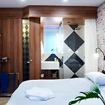 B&B Five 리어