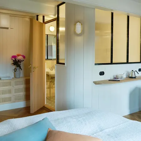 Bed & Breakfast Five 3*