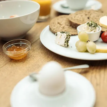 Five فندق مبيت وإفطار