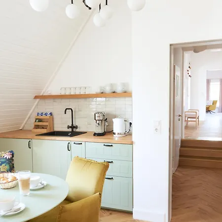 Bed & Breakfast Five