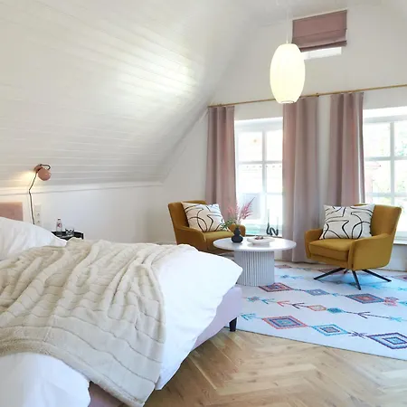 فندق مبيت وإفطار Five