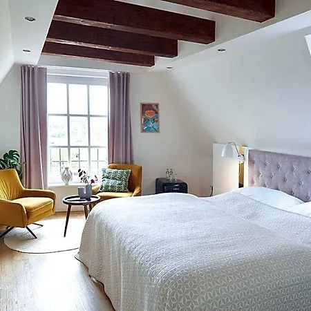Bed & Breakfast Five 4*