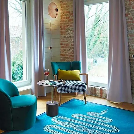 Five Bed & Breakfast 4*
