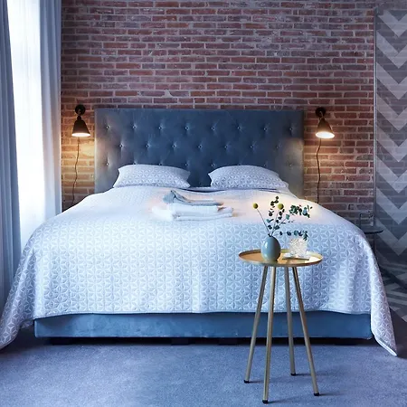 فندق مبيت وإفطار Five لير